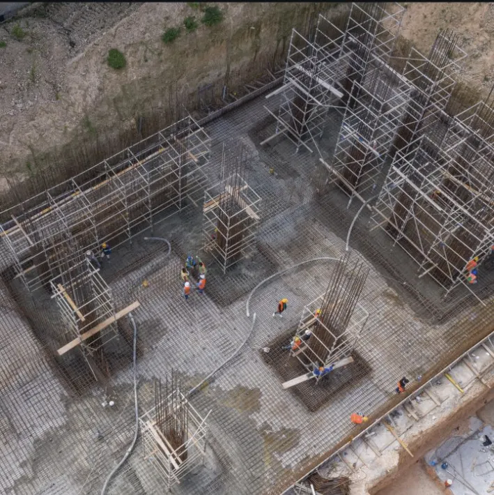 Obra de cimentación con acero de refuerzo